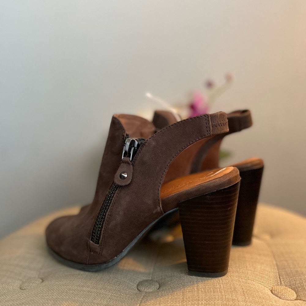 Kenneth Cole “Sasha” Block Heel Sandals - Size 8 - Picture 7 of 10
